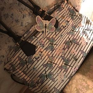 Dragonfly purse